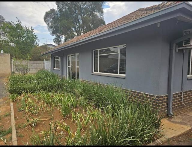 BUSINESS PROPERTY TO RENT IN MENLO PARK